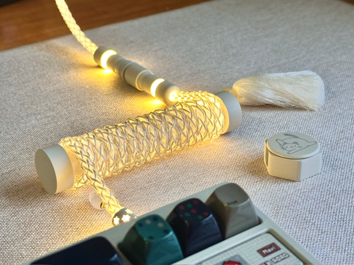 UNKNOWN ERROR Keyboards Coiled Cable D17 warm white