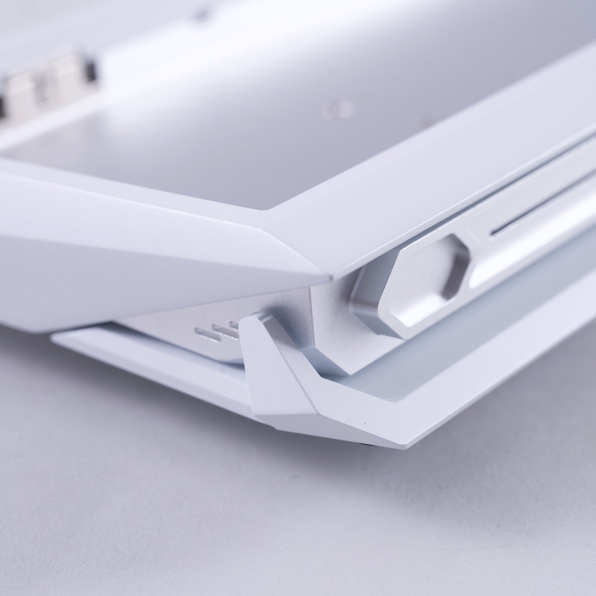 Haptic Studio AETHEL60