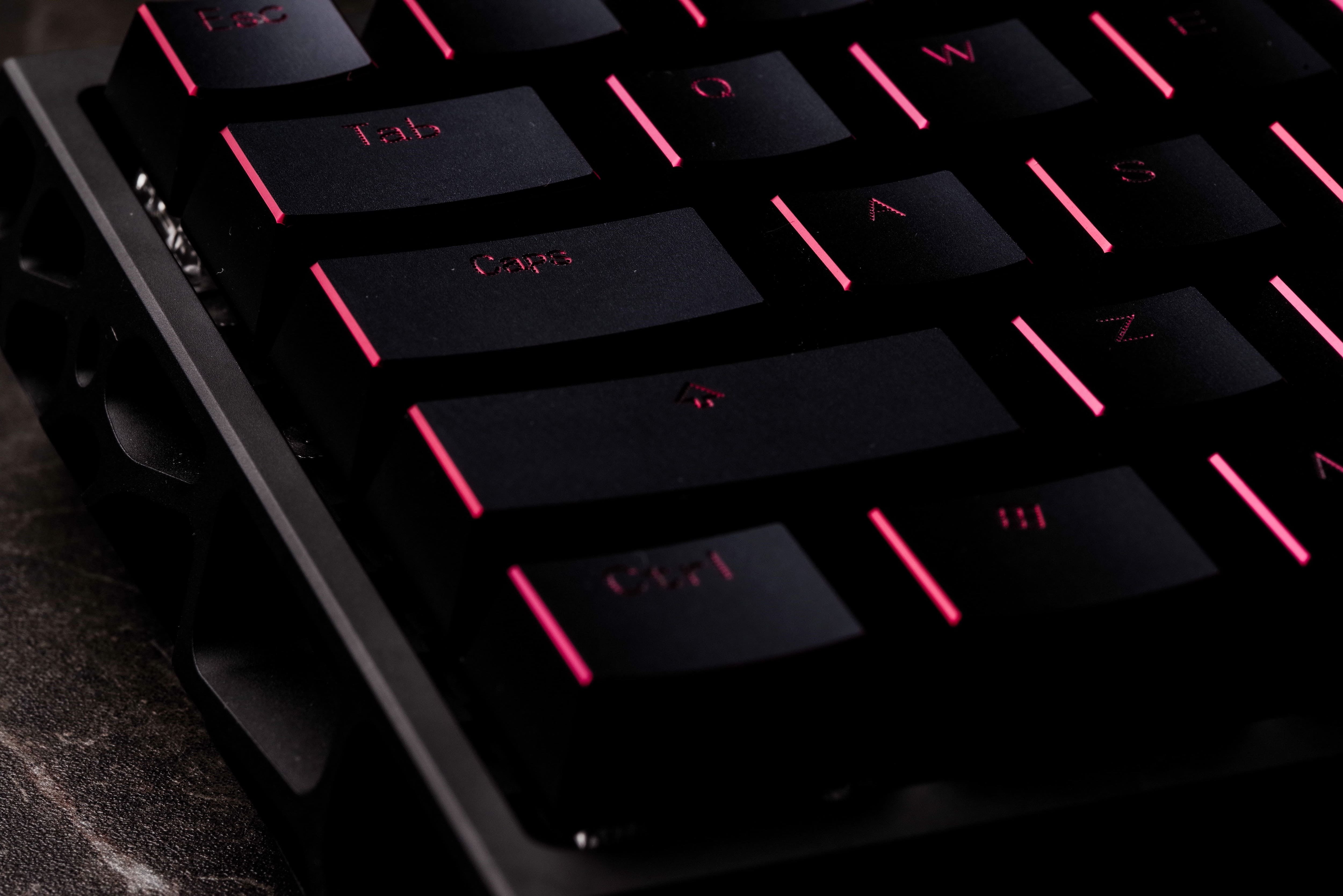HiUM Metal keycaps 61/64/68 – HYPESHOP