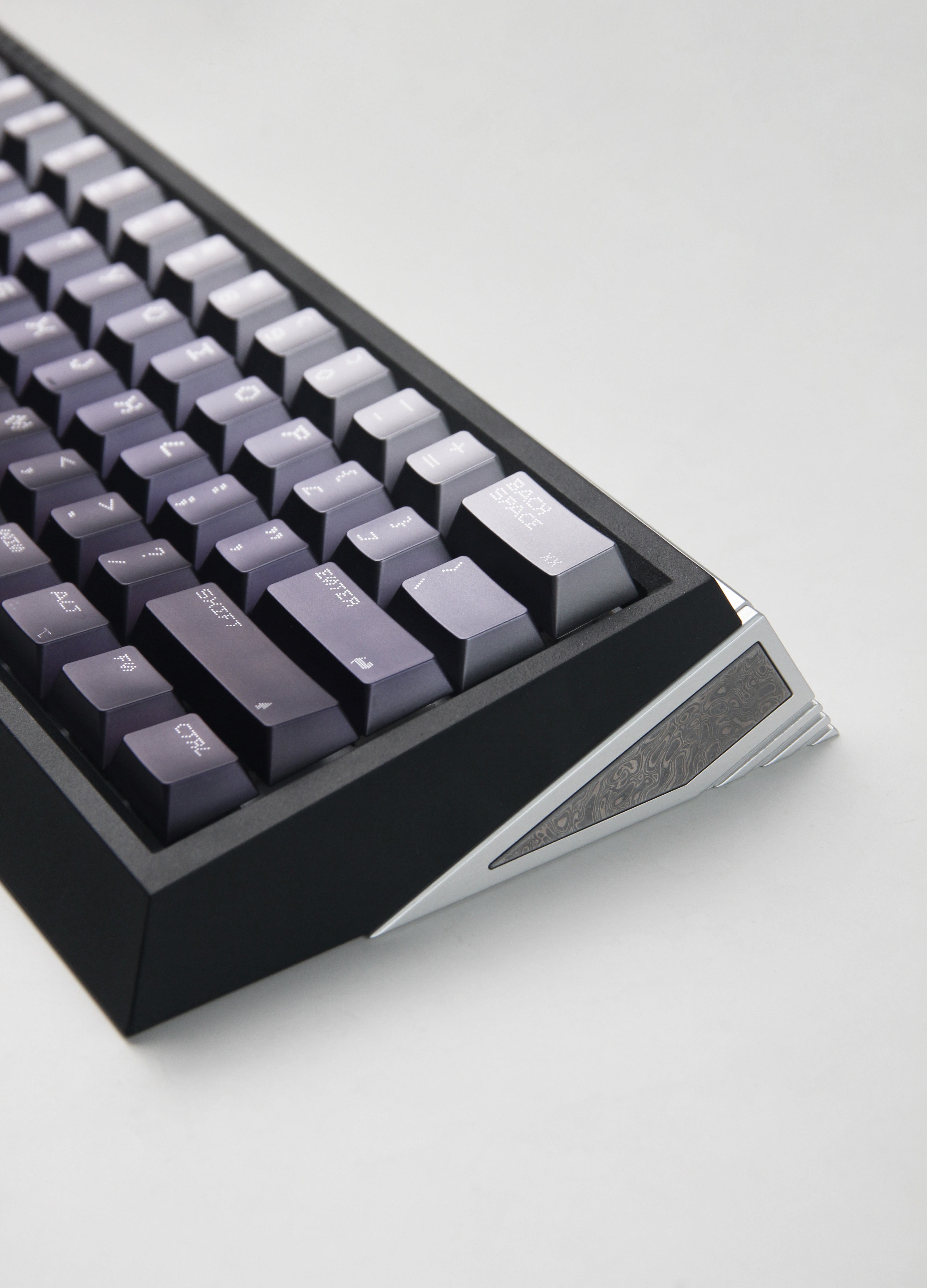 HamonLab DAMA60 Case – HYPESHOP