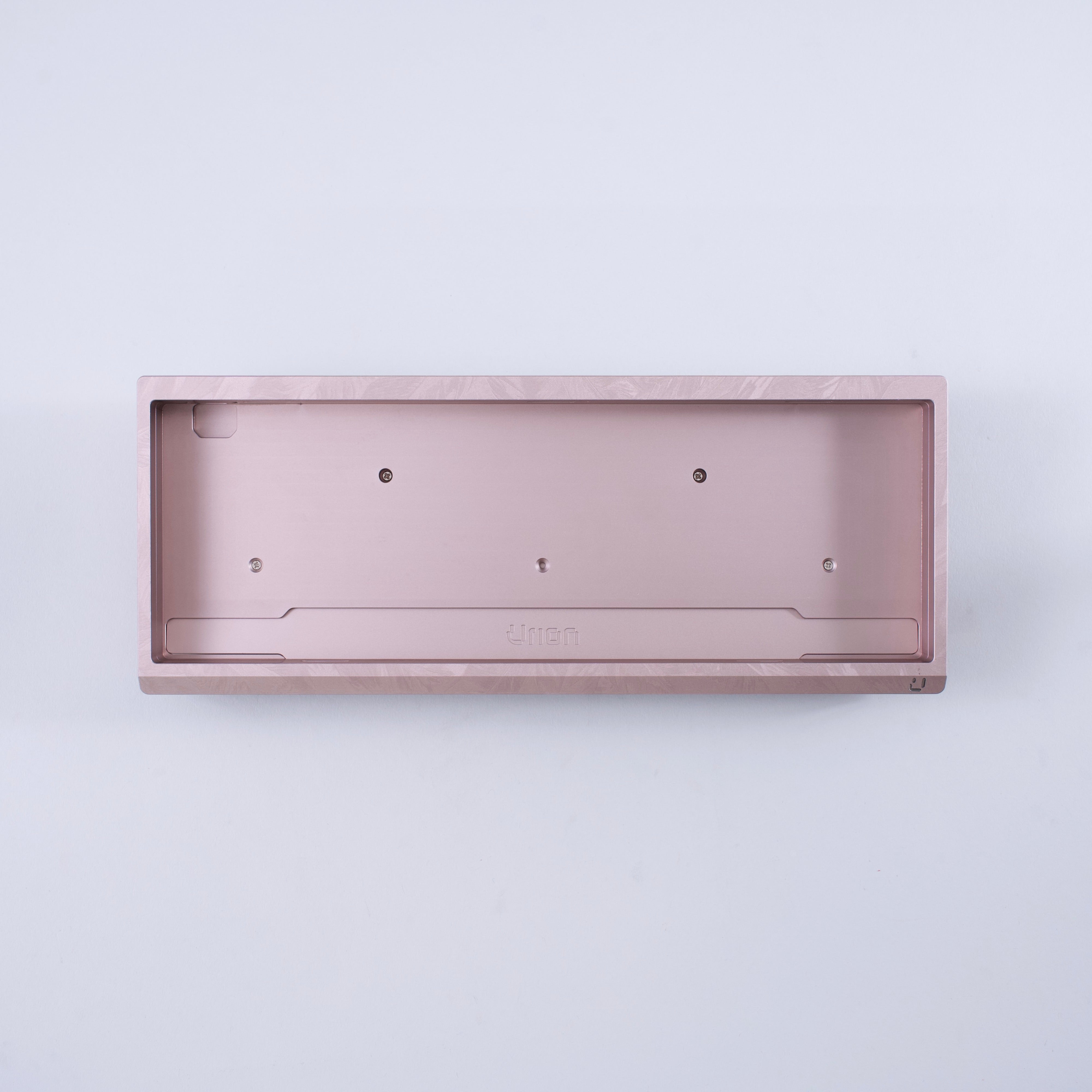 UR Studio M1X Feather Case – HYPESHOP